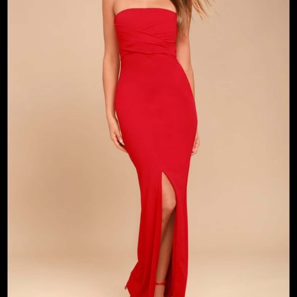 NWT Lulu’s Red Formal Dress